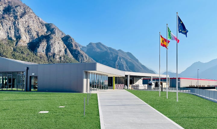 22advanamaro_Thumb_HighlightCenter262743 FVG. ADVAN, L’IMPLANTOLOGIA ODONTOIATRICA ALL’AVANGUARDIA AMPLIA IL SUO MERCATO. NUOVO AVAMPOSTO IN GRAN BRETAGNA