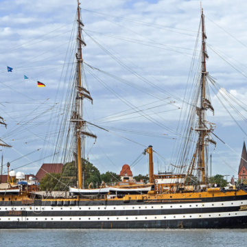 nave-scuola-amerigo-vespucci-737x415-1 PUGLIA. A BORDO DELL’AMERIGO VESPUCCI, IL RILEVATORE DI PARTICELLE SPAZIALI