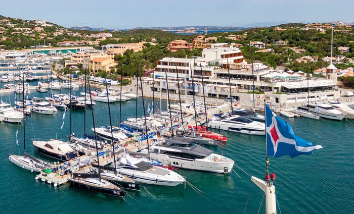 Yacht-Club-Costa-Smeralda SARDEGNA. I SUPER YACHT AMANO LA COSTA SMERALDA