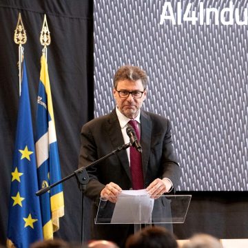 PIEMONTE. GIORGETTI: “1,7 MILIARDI PER L’INTELLIGENZA ARTIFICIALE, MA SERVE UNA LEGGE”