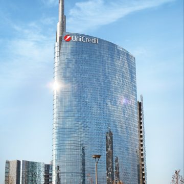 FINANZA. LOMBARDIA. L’ELDORADO DI UNICREDIT: 10,6 MILIARDI DI UTILE RIACCENDONO LA CACCIA IN EUROPA