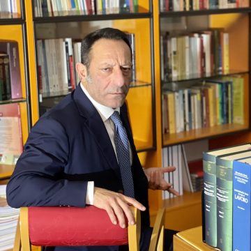 LOMBARDIA. IL GIUSLAVORISTA E CONSIGLIERE CNEL FRANCESCO ROTONDI: «IL VOTO PER L’EUROPA UN MOMENTO SOLENNE»
