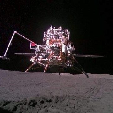 GPNJARlXgAAA_kb-690x375-1 CINA. LA SONDA CINESE E’ GIA’ OPERATIVA SUL LATO NASCOSTO DELLA LUNA