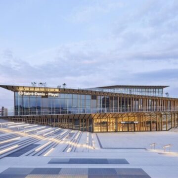 TRENTINO A.A. A PARIGI STAZIONE DELLA METROPOLITANA PORTA LA FIRMA ITALIANA 