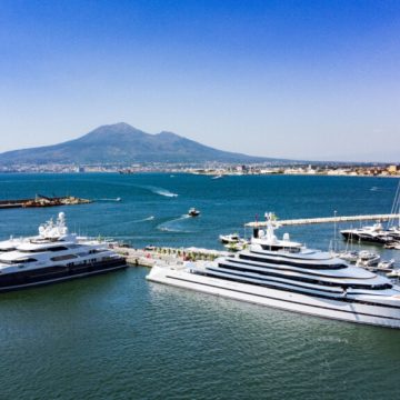 CAMPANIA. I GRANDI YACHT FANNO SOSTA A CASTELLAMARE DI STABIA
