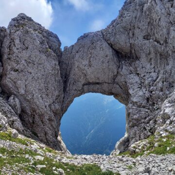 1726040121993 ECONOMIA DI MONTAGNA. FVG. COLATA DETRITICA IN VAL PESARINA: DA STUDIARE, TIPICA DELLE AREE DOLOMITICHE