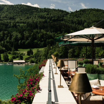 Rosewod-Schloss-Fuschl_See-Terrasse TURISMO. ER. IN ITALIA, NO ALL’OVERTOURISM, SI’ A PROMUOVERE LOCALITA’ DI NICCHIA