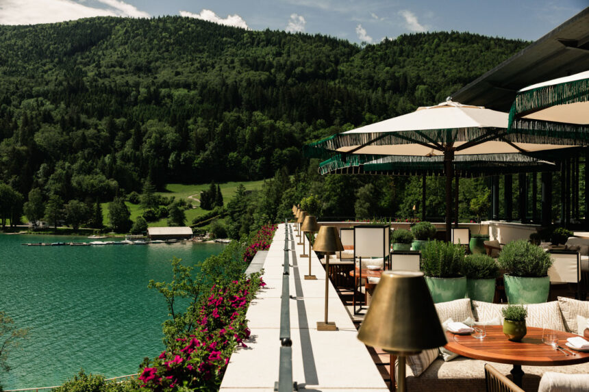 Rosewod-Schloss-Fuschl_See-Terrasse TURISMO. ER. IN ITALIA, NO ALL’OVERTOURISM, SI’ A PROMUOVERE LOCALITA’ DI NICCHIA