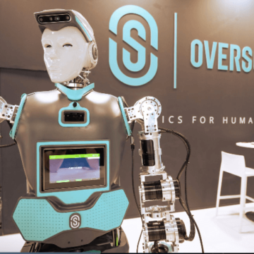 TECNOLOGIA. LOMBARDIA. UN ROBOT HA PRESENTATO LA PRIMA FIERA MILANESE DEDICATA ALL’APPLICAZIONE DELL’INTELLIGENZA ARTIFICIALE