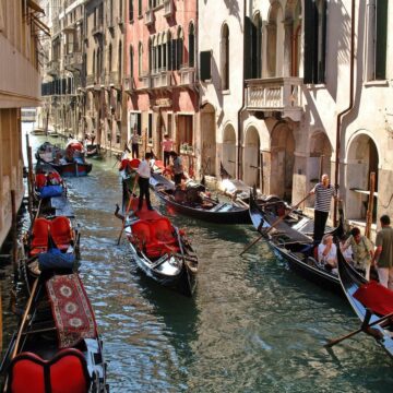 venice_gondolas_romance_gondoliers_waterways_grand_canal_watercraft_public_transport-1191230 ECONOMIA. LAZIO. FORUM INTERNAZIONALE DEL TURISMO, SETTORE VITALE ECONOMIA: NEL 2023, VALORE AGGIUNTO PARI A 18% PIL