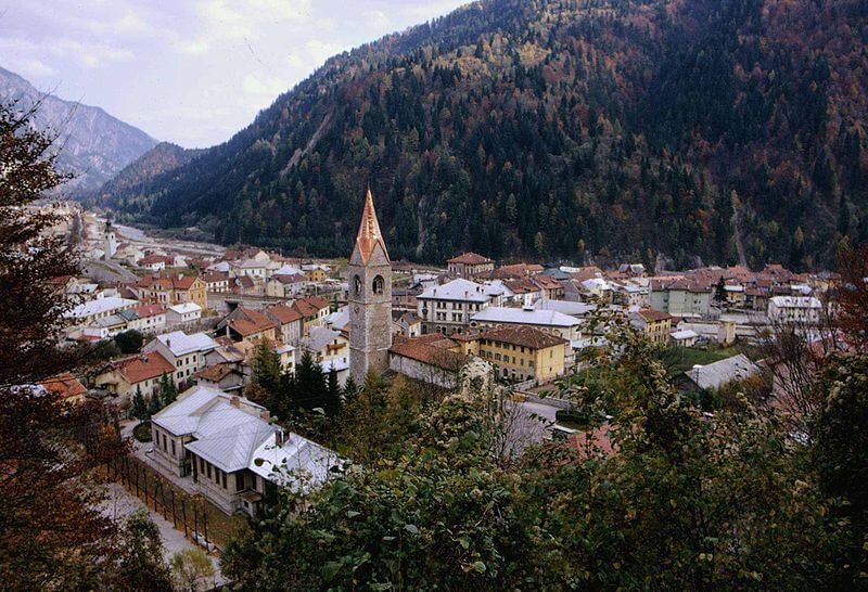800px-Pontebba_panorama MONTAGNA. FVG. CICLOVIA ALPE ADRIA: COMINCIATA LA DISCESA DAL NORD EUROPA DEGLI APPASSIONATI DELLE DUE RUOTE