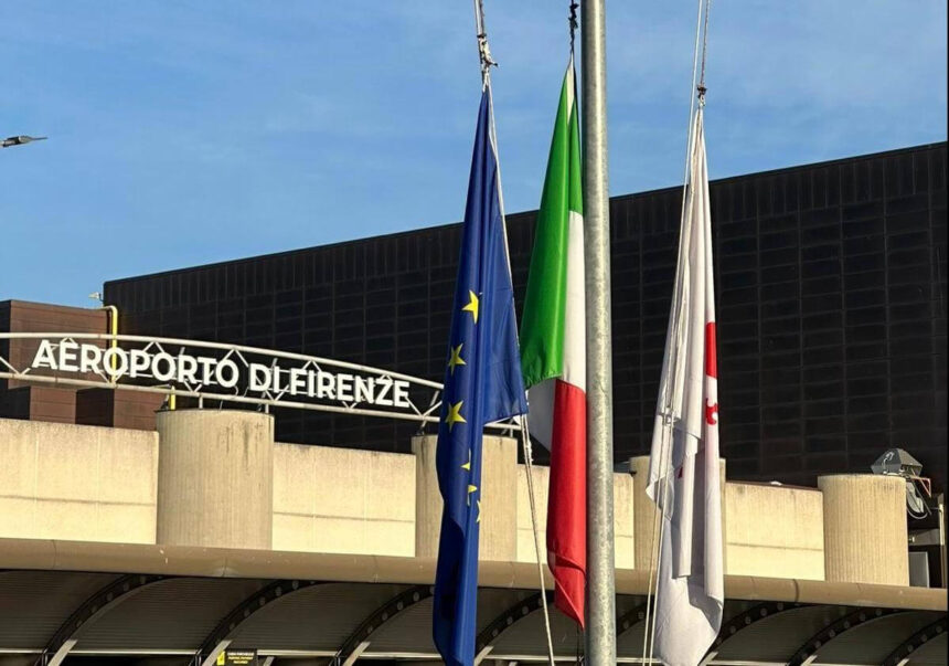 bandiere_firenze1 TRASPORTI. TOSCANA. TOSCANA AEROPORTI, RECORD DI PASSEGGERI A NOVEMBRE