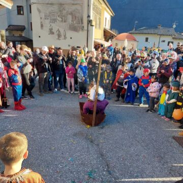 CITIZEN JOURNALISM. FVG. IL RITO DEL CARNEVALE RESIANO SI E’ COMPIUTO ANCHE A STOLVIZZA 