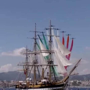 unnamed ATTUALITA’. FVG. TALARICO CRAVATTE FORNITORE UFFICIALE DELLA VESPUCCI NEL GIRO DEL MONDO