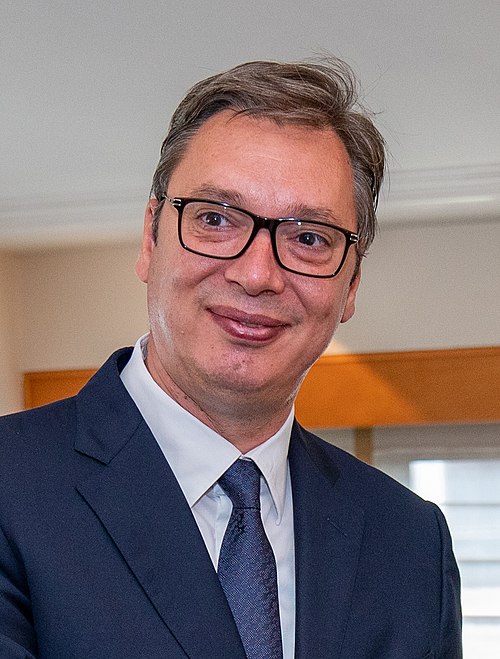 ATTUALITA’. SERBIA. TERREMOTO POLITICO: IL PRESIDENTE VUČIĆ CEDE ALLE PROTESTE E ANNUNCIA LE DIMISSIONI