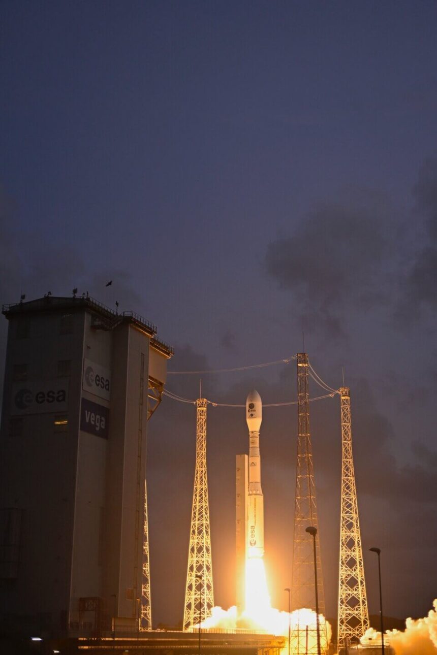 Biomass_on_its_way_to_orbit_article SPAZIO. PIEMONTE. AVIO, VEGA-C HA LANCIATO CON SUCCESSO IL SATELLITE BIOMASS PER L’ESA