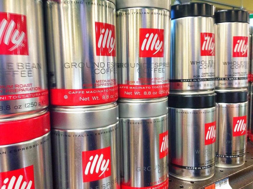 Illy_coffee_jars_beans IMPRESE. FVG. ILLYCAFFÈ ACCELERA IN NORD AMERICA: SIGLATA UNA PARTNERSHIP PRODUTTIVA PLURIENNALE CON WESTROCK COFFEE