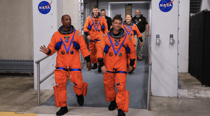 Schermata 2025-08-25 alle 14.59.20 (1) SPAZIO. USA. LA NASA ANNUNCIA I NUOVI ASTRONAUTI E AGGIORNA SU ARTEMIS II: LA ROADMAP PER IL RITORNO SULLA LUNA 2026