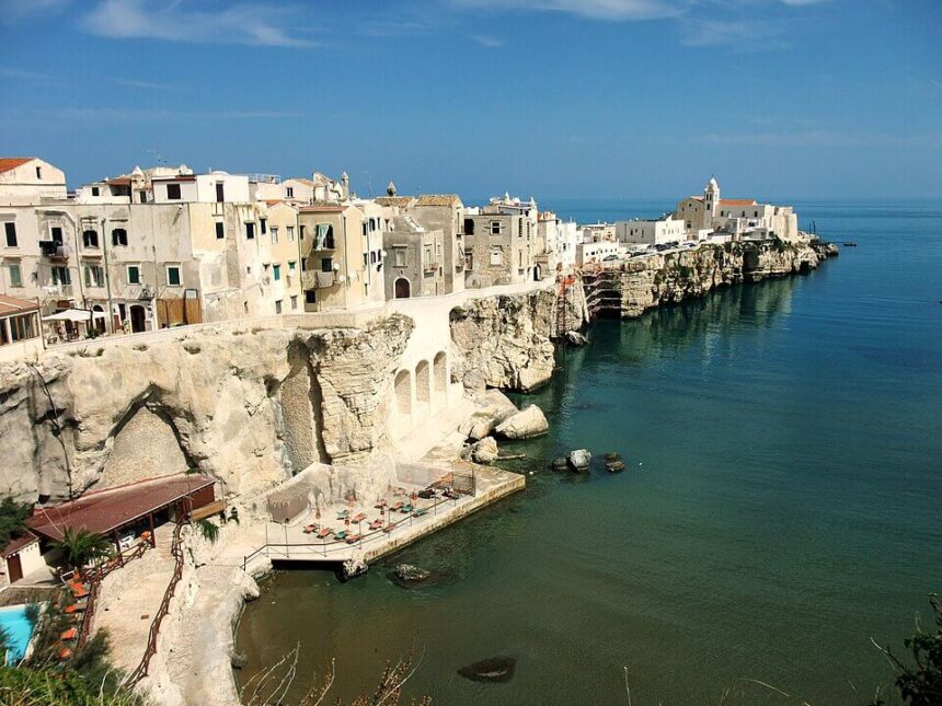 Vieste-View11 (1) TURISMO. PUGLIA. BOOM DEL TURISMO IN PUGLIA: L’IMPOSTA DI SOGGIORNO SEGNA +30% NEL 2024