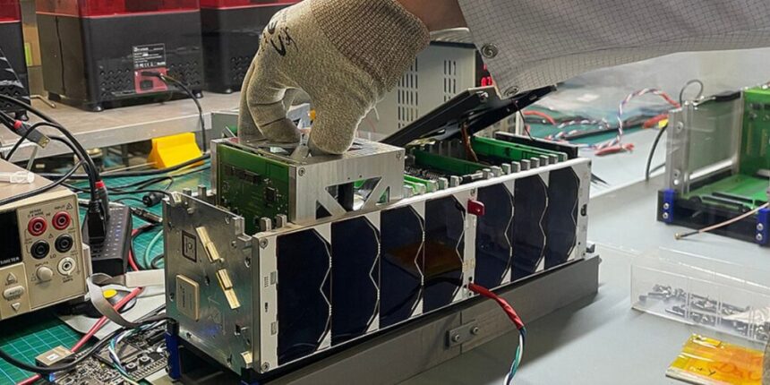 SPAZIO. GERMANIA. PER LA PRIMA VOLTA L’A.I. GUIDA UN SATELLITE : SVOLTA NELL’AUTONOMIA SPAZIALE