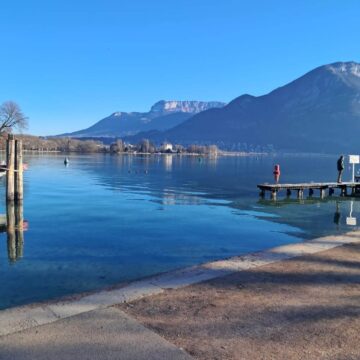 TURISMO. FRANCIA. ANNECY E LA NUOVA GEOGRAFIA DEL DESIDERIO: PERCHÉ IL TURISMO GLOBALE STA CAMBIANDO ROTTA