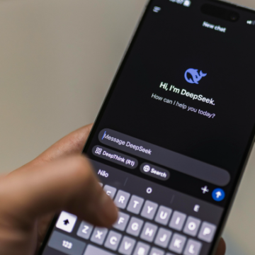 TECNOLOGIA. USA-CINA. L’ASCESA DI DEEPSEEK: L’AI CINESE CONQUISTA I PAESI IN VIA DI SVILUPPO E SFIDA IL DOMINIO OCCIDENTALE