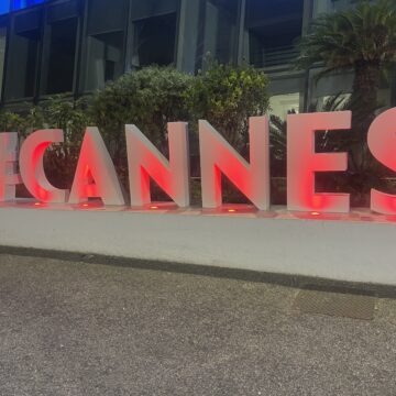 TECNOLOGIA. FRANCIA. WAICF 2026: A CANNES PER LA “QUARTA RIVOLUZIONE”. CHI CAPISCE DAVVERO L’IMPATTO DELL’IA SULL’UOMO?
