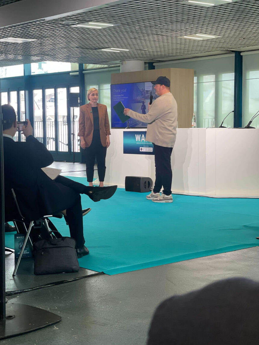 TECNOLOGIA. FRANCIA. L’ESTONIA E IL PARADOSSO DELL’IA A SCUOLA: KRISTINA KALLAS AVVERTE SULL’“IMPOVERIMENTO COGNITIVO”