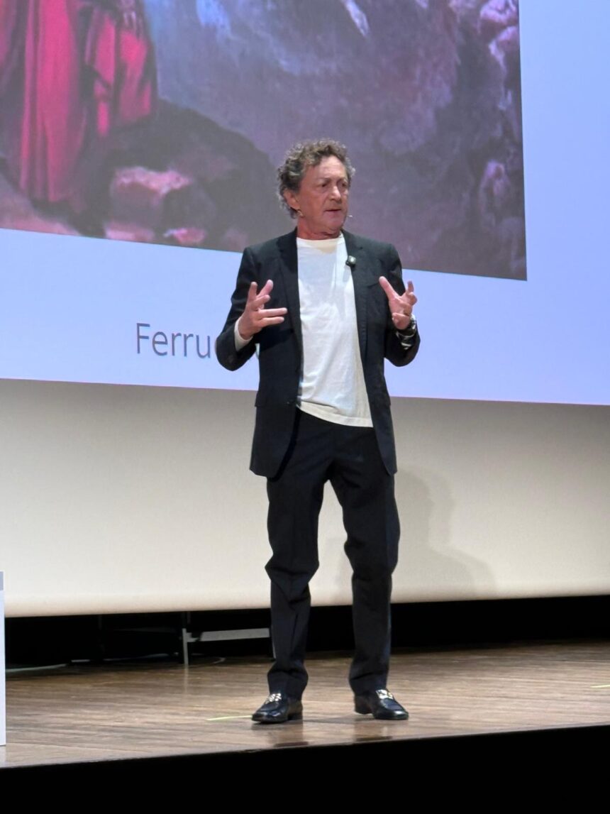 186AC14B-9071-4698-80D6-9921BB18FB24 EVENTI. FVG. A LIGNANO, LA “DIVINA” LEZIONE DI FERRUCCIO MEROI. IL PRESIDENTE DI ALFA SISTEMI TIENE UNA LECTIO SU DANTE ALIGHIERI
