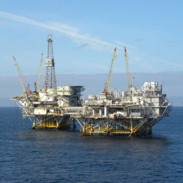 offshore-oil-and-gas-production-contributes-to-americas-energy-future-35440893341-66071c-1024 ENERGIA. FVG. IL TRAMONTO DEL MERCATO ENERGETICO, L’ALBA DELLA SICUREZZA NAZIONALE