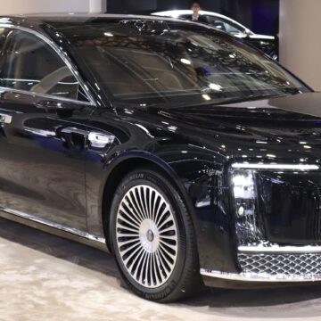 TECNOLOGIA. CINA. LA CINA SFIDA LA ROLLS-ROYCE: ECCO MAEXTRO S800, L’AMMIRAGLIA TECH CHE SI PARCHEGGIA DA SOLA