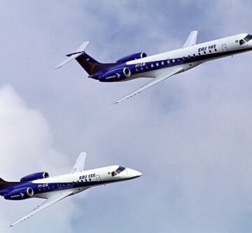 500px-Embraer_ERJ-135_&_ERJ-145 INDUSTRIA. BRASILE. EMBRAER E IL FUTURO DELL’AVIAZIONE: L’ECCELLENZA DELL’INDUSTRIA BRASILIANA ALLA SFIDA GLOBALE
