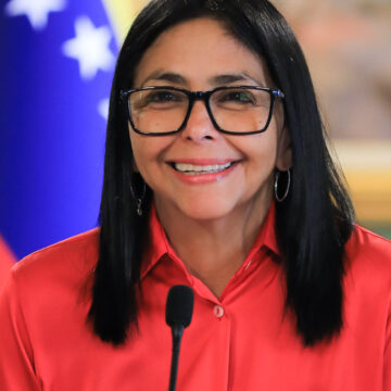 ATTUALITA’. VENEZUELA. LO STORICO PIVOT DEL VENEZUELA: CON DELCY RODRÍGUEZ DA PARIA GLOBALE A PARTNER CHIAVE DEGLI STATI UNITI