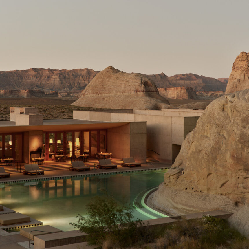 amangiri_usa_-_exterior_view IMPRESE. FRANCIA – SVIZZERA. LVMH CONQUISTA AMAN RESORTS: IL LUSSO NON SI POSSIEDE PIÙ, SI VIVE