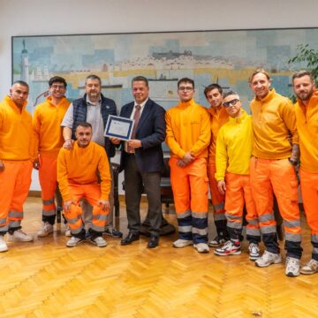 INDUSTRIA. FVG. PORTI DI TRIESTE E MONFALCONE: CONSALVO PREMIA CON UNA TARGA I LAVORATORI DEGLI ART. 17 DI ALPT E ALTO ADRIATICO