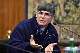 ATTUALITA’. CAMPANIA. L’ABISSO DI ROBERTO SAVI E IL PESO DEL PERDONO: LA RIFLESSIONE DI DON PATRICIELLO RIAPRE IL DIBATTITO ETICO, PERCHÈ DARE VISIBILITÀ AI CRIMINALI?