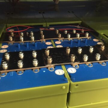 Lithium_Iron_Phosphate_LiFePO4_Cells_400_Ah_Amp_Hours_3.25_Volts_-_5 ENERGIA. PUGLIA. ENI E SERI INDUSTRIAL: ACCORDO STRATEGICO PER LE BATTERIE LFP E LA GIGAFACTORY DI BRINDISI