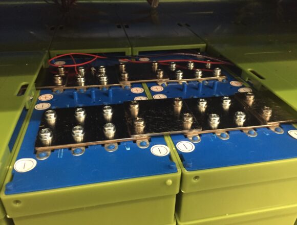ENERGIA. PUGLIA. ENI E SERI INDUSTRIAL: ACCORDO STRATEGICO PER LE BATTERIE LFP E LA GIGAFACTORY DI BRINDISI