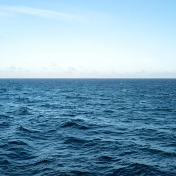 Geopolitica. Oceano Pacifico. Tensioni: navi cinesi e russe vicino a Okinotorishima. Pechino si difende affermando che non c’è nessun ‘attacco’ a territori giapponesi