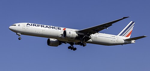Air_France_Boeing_777-300ER_F-GSQM_IAD_VA1 Guerra. Medio Oriente. Stop ai voli delle compagnie aeree: Air France, Klm e British sospendono le rotte