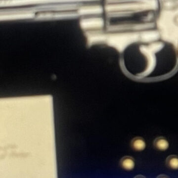 unnamed-18 Diplomazia. Ankara. Erdogan omaggia di una pistola i leader presenti al vertice Nato
