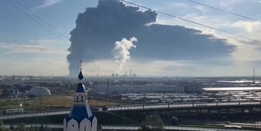 Guerra. Russia. Droni ucraini colpiscono i magazzini Wildberries a San Pietroburgo