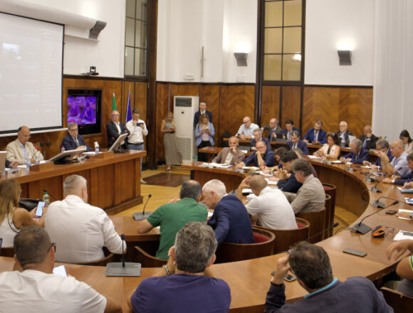Industria. Taranto. Ex Ilva. Tavolo tecnico al Mimit con i sindacati