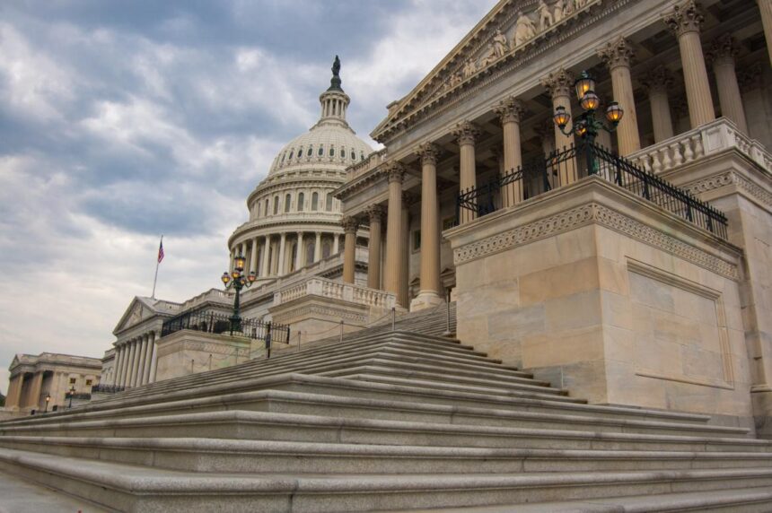 US Capitol Politica. USA verso le Midterm: l’impatto sui mercati globali tra politiche interne e lo spettro del petrolio mediorientale